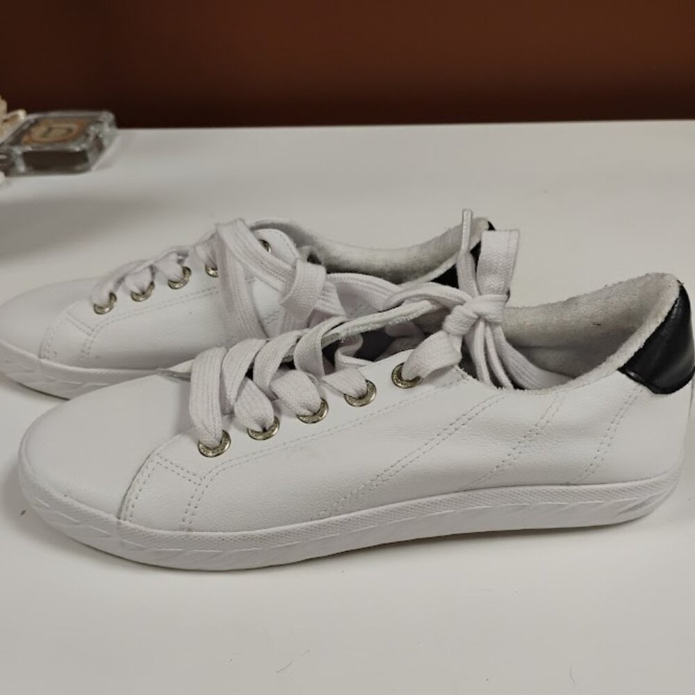 🤍 Blue Dor White Leather Sneakers – Women’s Size 7.5 – Minimalist Lace-Up Shoes - Picture 4 of 6